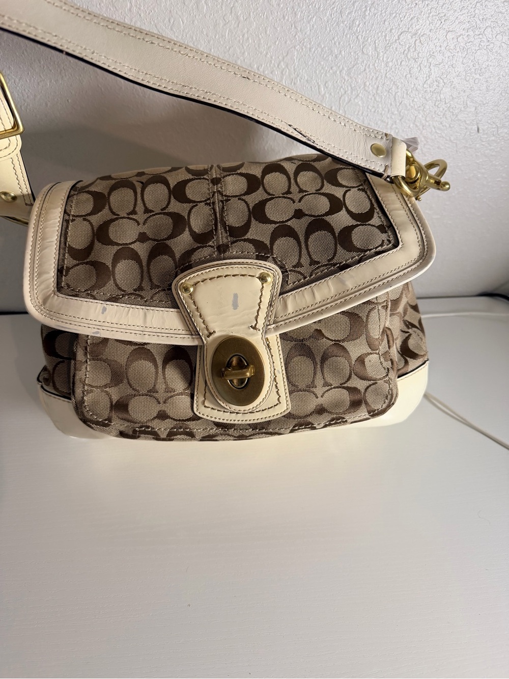 Coach Canvas Signature Shoulder Bag in Khaki and Chalk